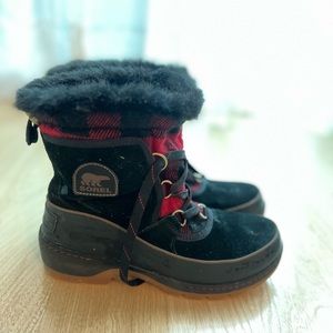 Waterproof SOREL Women’s boot size 8.5 plaid